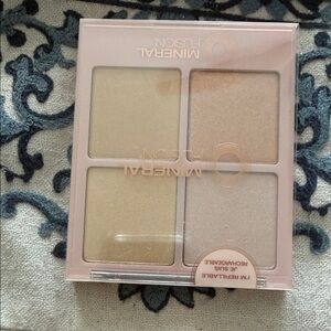 Mineral Fusion Highlighter Palette - Cream and Tan Shades